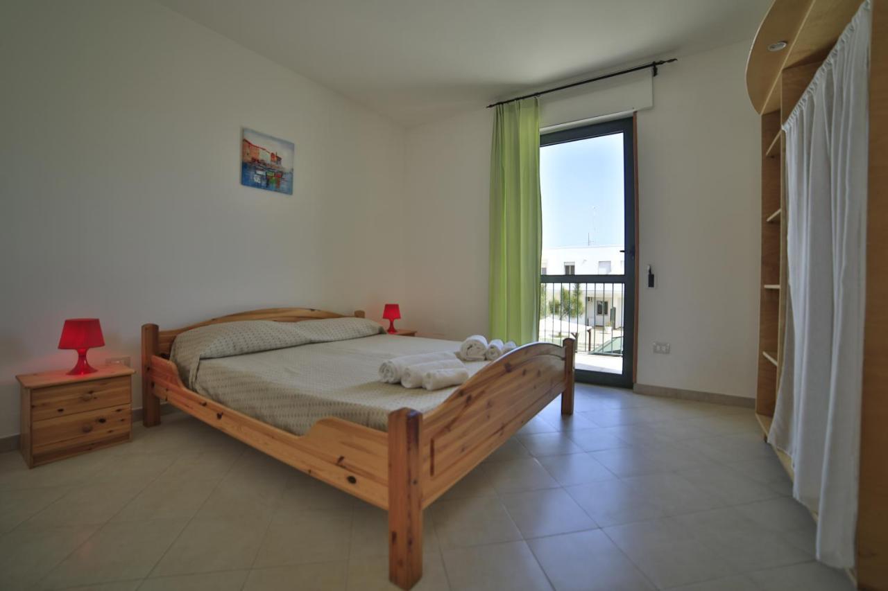 Residence Cala Verde Марина-ді-Манкаверса Екстер'єр фото