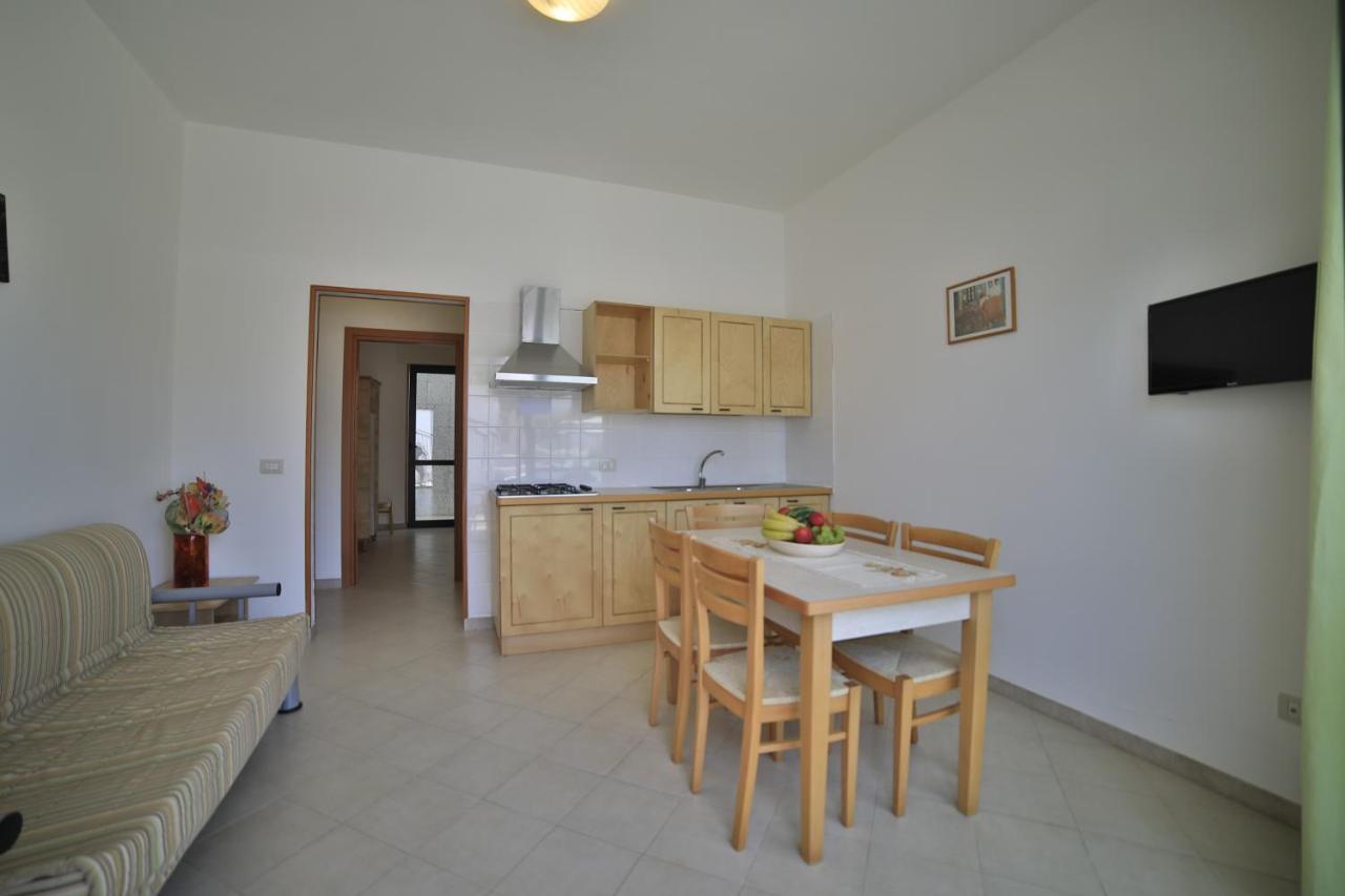 Residence Cala Verde Марина-ді-Манкаверса Екстер'єр фото