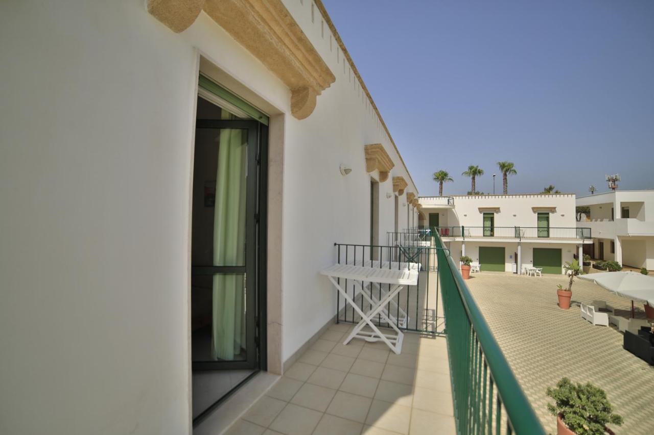 Residence Cala Verde Марина-ді-Манкаверса Екстер'єр фото