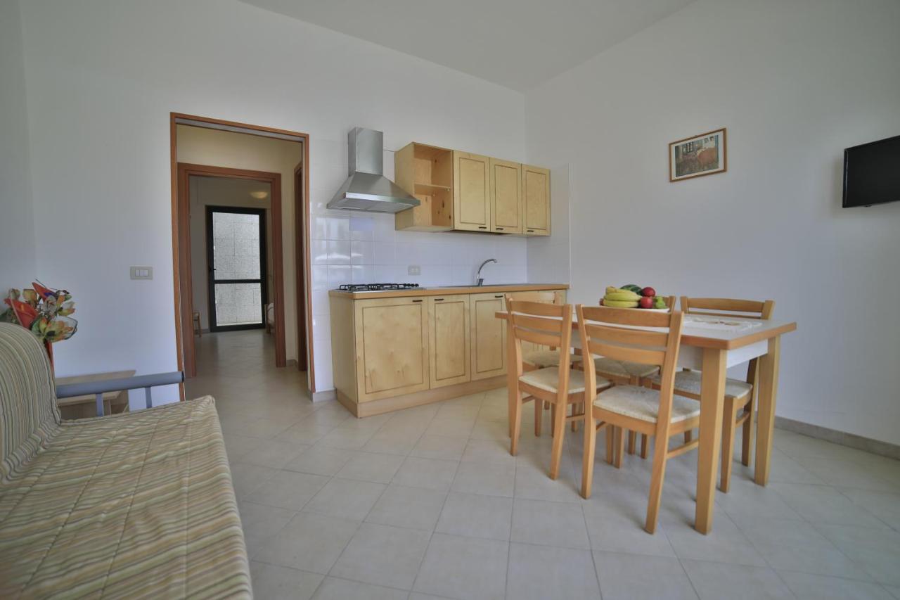 Residence Cala Verde Марина-ді-Манкаверса Екстер'єр фото