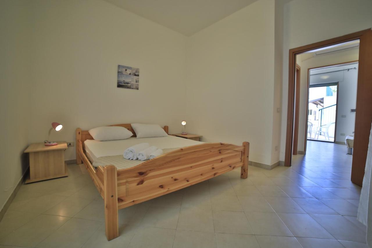 Residence Cala Verde Марина-ді-Манкаверса Екстер'єр фото
