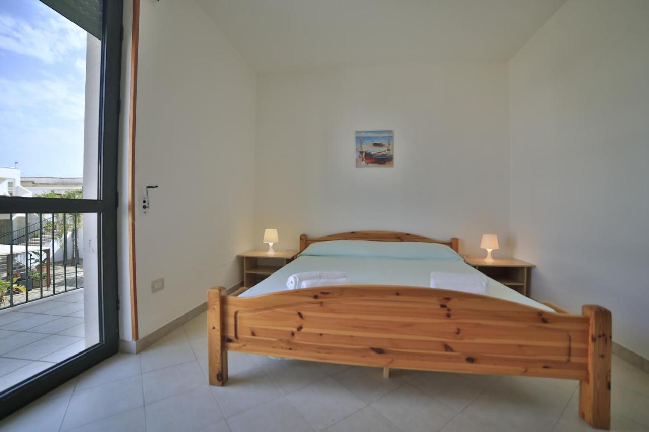 Residence Cala Verde Марина-ді-Манкаверса Екстер'єр фото