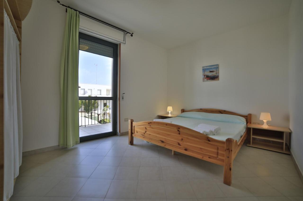 Residence Cala Verde Марина-ді-Манкаверса Екстер'єр фото