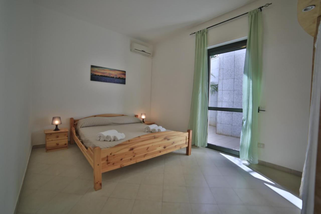 Residence Cala Verde Марина-ді-Манкаверса Екстер'єр фото